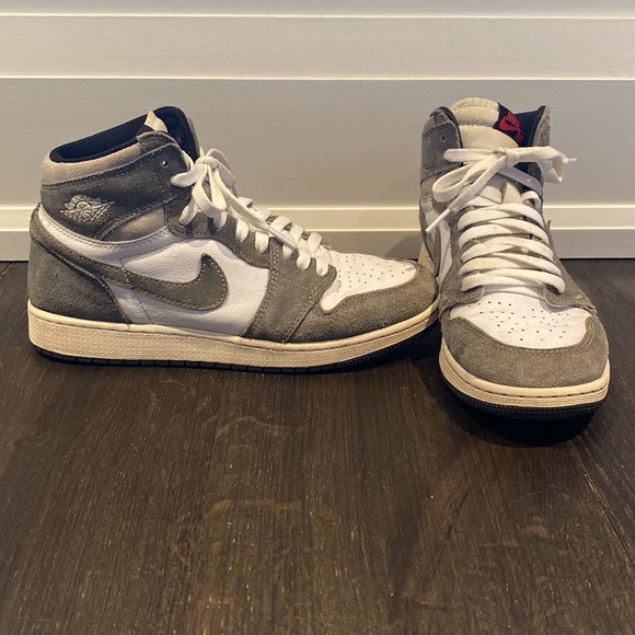 Jordan 1 Retro High OG - Picture 3 of 7